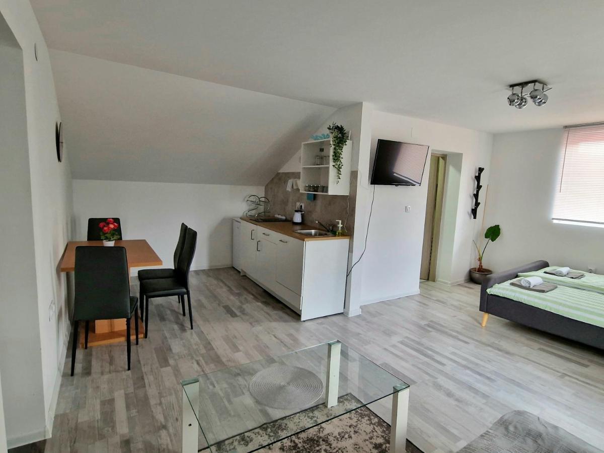 Apartman Castle Tusilovic المظهر الخارجي الصورة